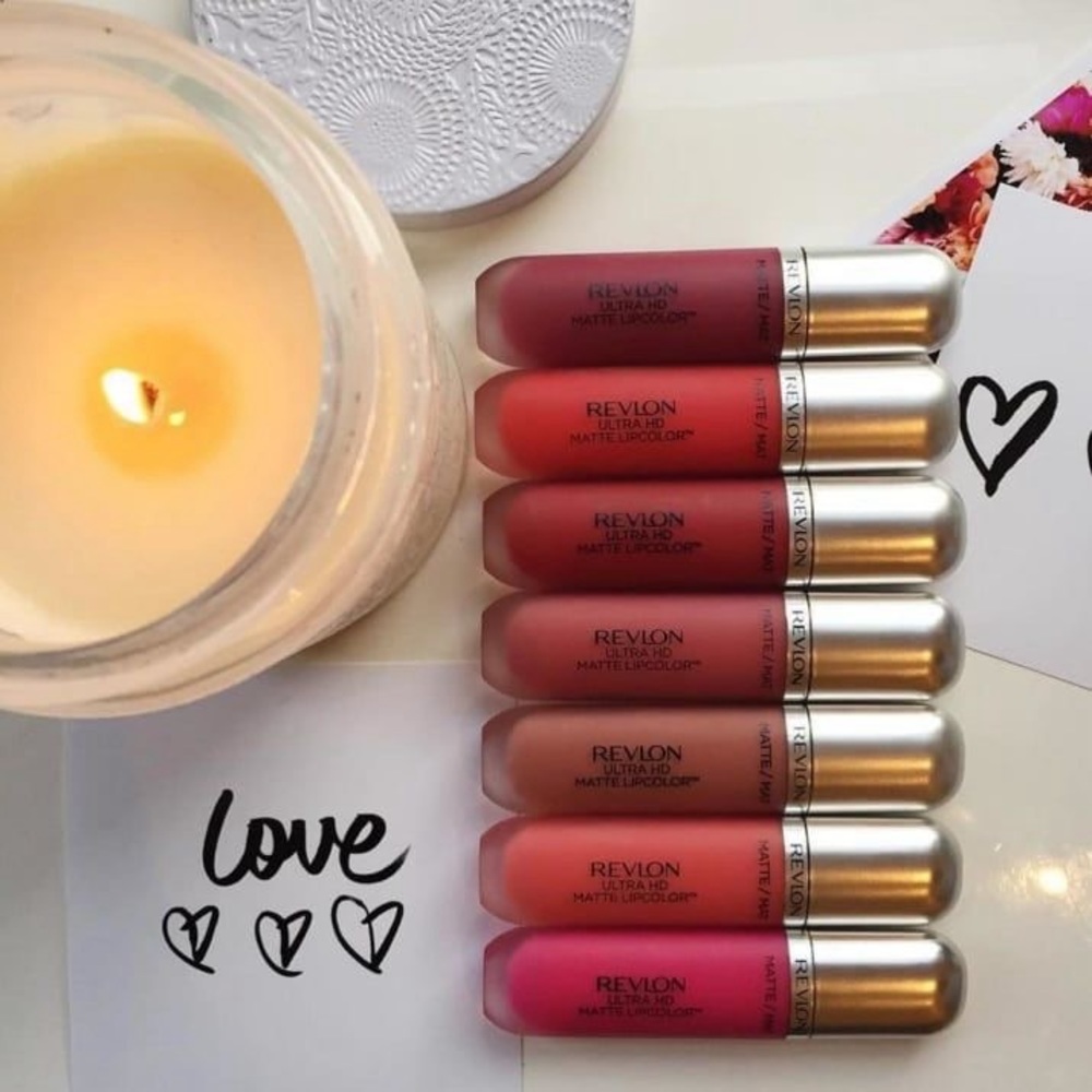 Barra de labios Revlon Lipcolor Ultra HD mate